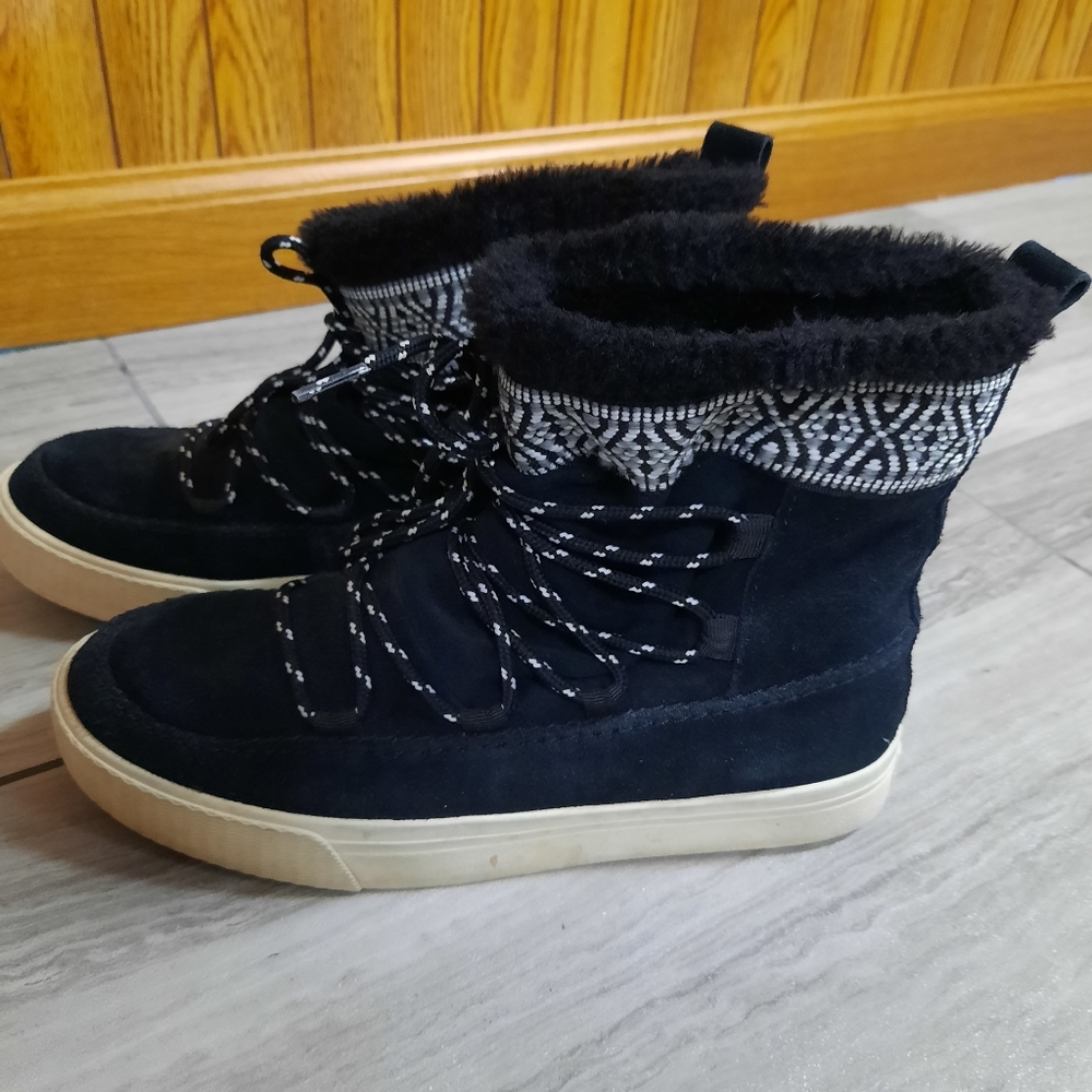 Toms booties